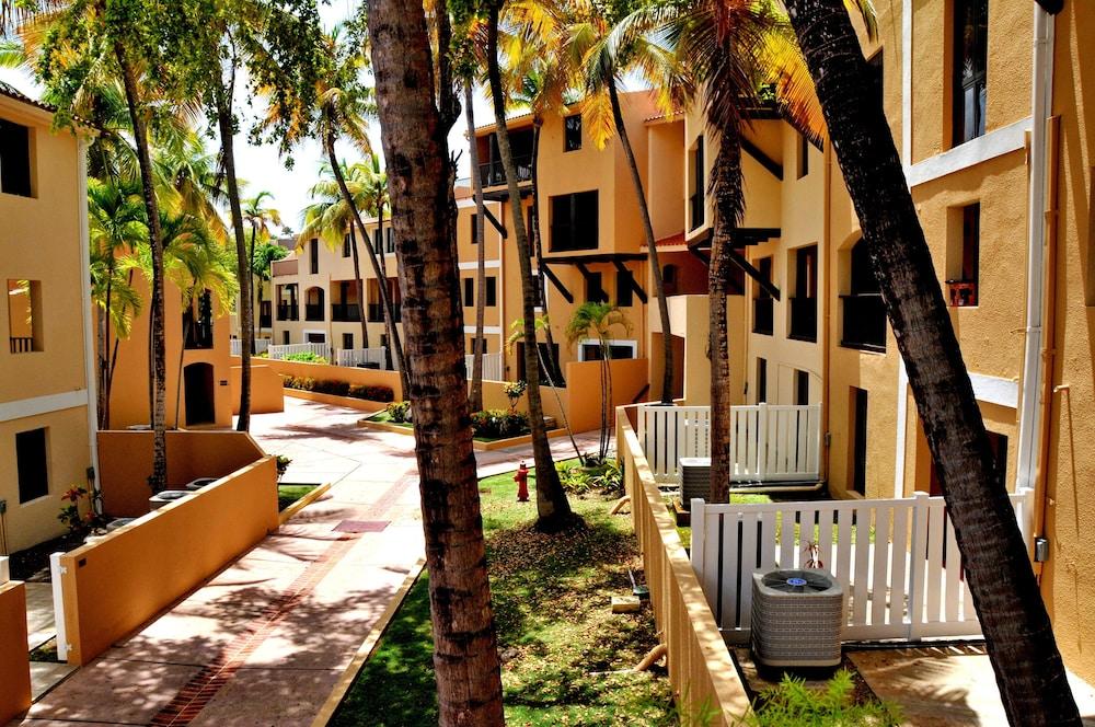 Park Royal Homestay Club Cala Puerto Rico Умакао Экстерьер фото